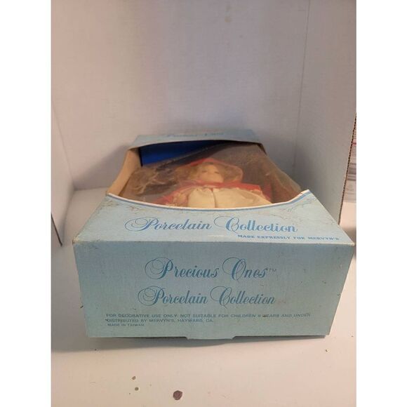 Vintage 1984 Precious Ones Porcelain Collection Little Red Riding Hood Doll IOB - Picture 3 of 6